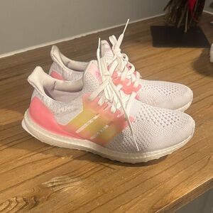 Size 8 - Women’s Adidas UltraBoost 5.0 DNA Pink Gradient White GV8731 Shoes